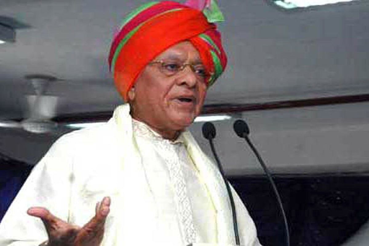 Former Gujarat Chief Minister Shankersinh Vaghela has expressed readiness to rejoin the Congress party to help unseat the ruling BJP.